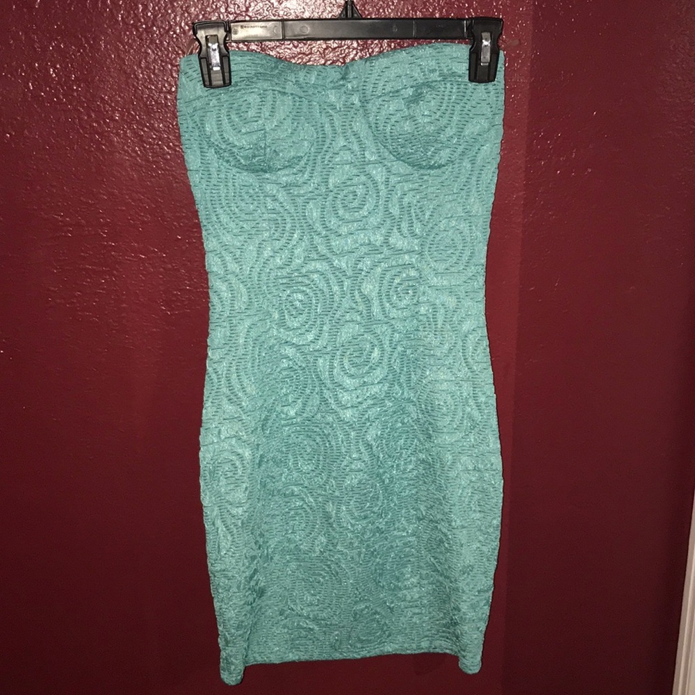 Strapless dress
